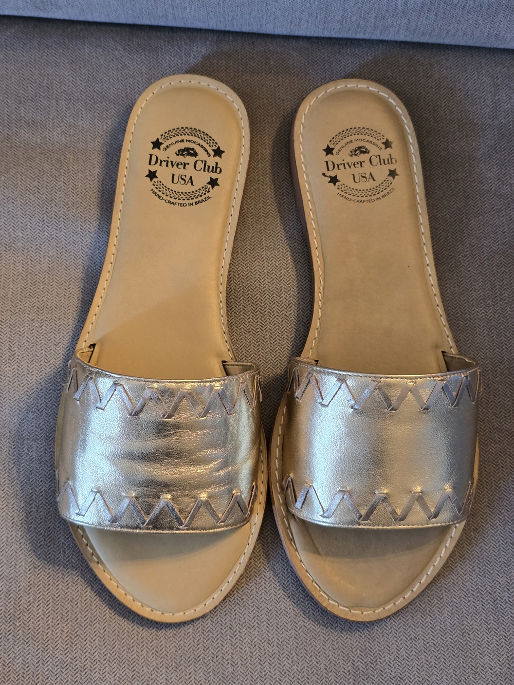 NWOB Driver Club USA Metallic Gold Slide Mules - 11